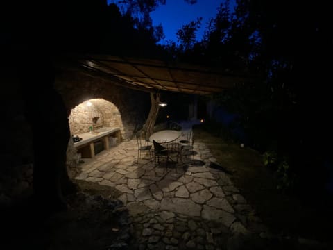 Patio, BBQ facilities, Garden