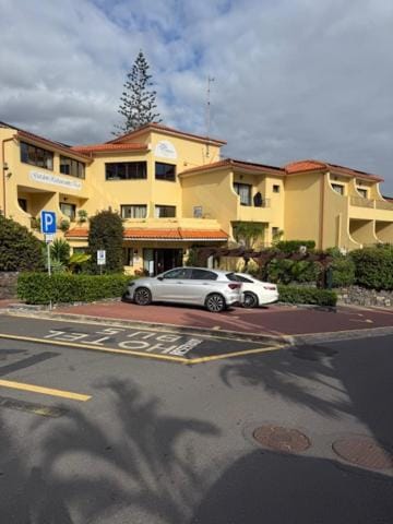 Property building, Street view, Location, Parking