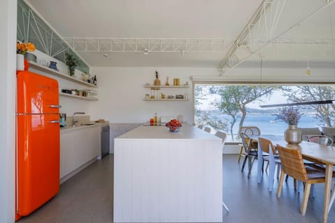 Kitchen or kitchenette, Dining area, Sea view, stove
