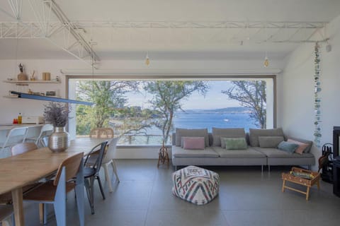 Living room, Dining area, Sea view