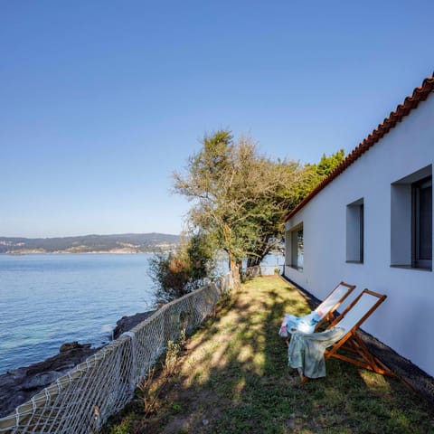 Property building, Sea view, sunbed