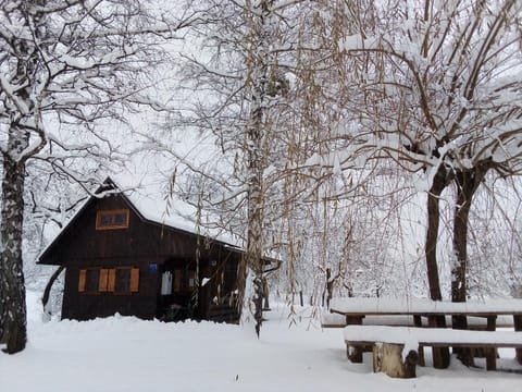 Kuća za odmor Cindrić Nature lodge in Lika-Senj County