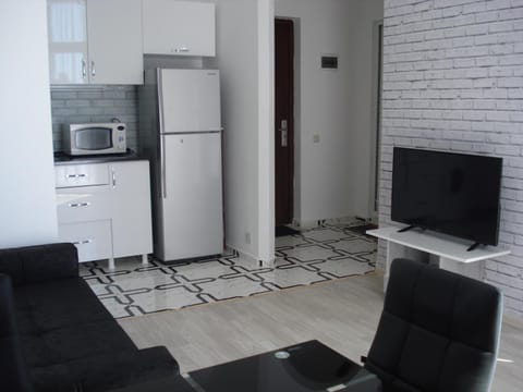 TV and multimedia, Coffee/tea facilities, Balcony/Terrace, Living room, Seating area, Dining area