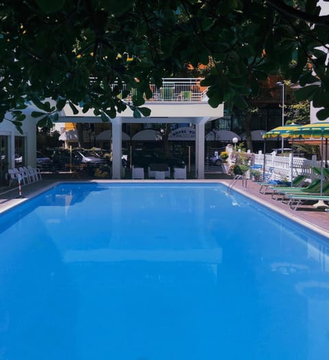 Solarium, Swimming pool, Swimming pool