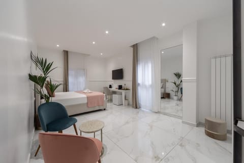 Bed, TV and multimedia, Photo of the whole room, Bedroom, hair dresser