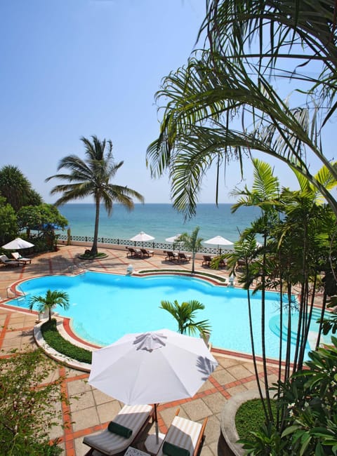 Swimming pool, Swimming pool