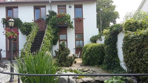 Property building, Balcony/Terrace