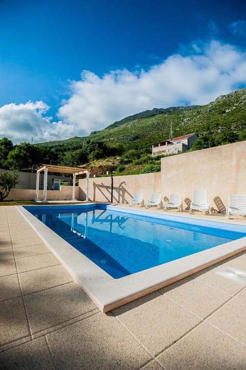 Facade/entrance, Swimming pool, Swimming pool