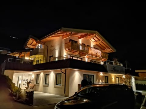 Property building, Facade/entrance, Winter