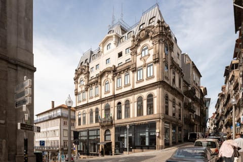 Property building, Facade/entrance