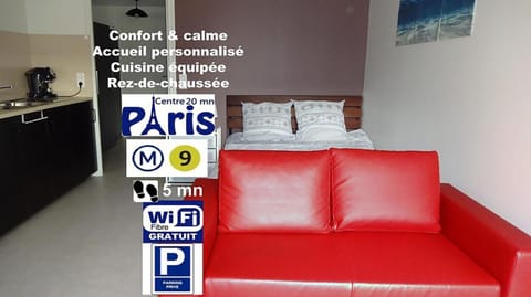 Property building, Kitchen or kitchenette, Living room, stove, kitchen