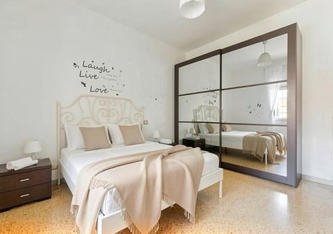 Bed, Bedroom, wardrobe