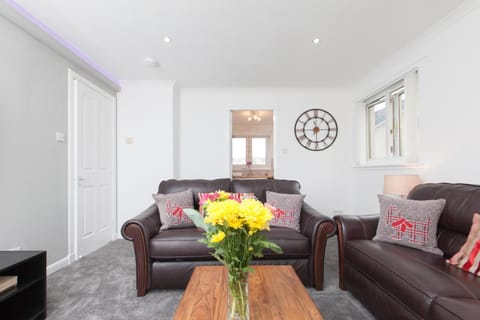 Prime Commuter Executive Apartment Dunfermline Apartment in Dunfermline