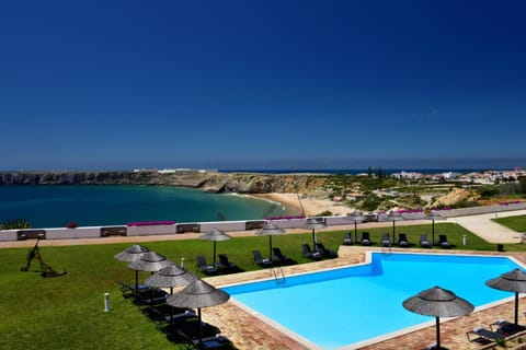 Pool view, Sea view