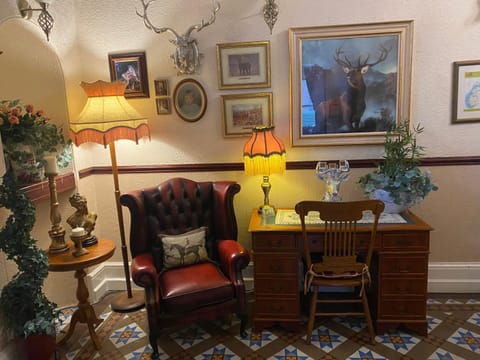 Property building, Internal: Not applicable to any particular room