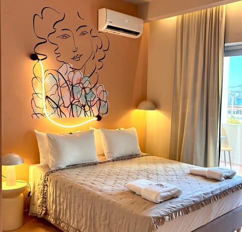 Photo of the whole room, Bedroom