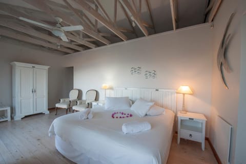 Panoramic Blue B&B Bed and Breakfast in Plettenberg Bay