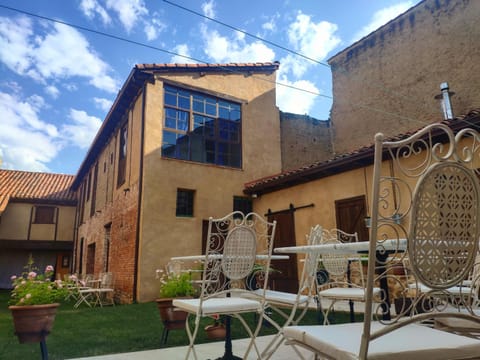 Garden, Balcony/Terrace
