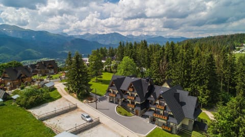 Garden view, Landmark view, Mountain view