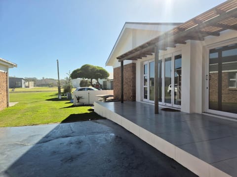 Pearly Tides House in Western Cape