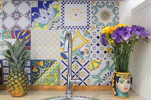 Kitchen or kitchenette, Decorative detail