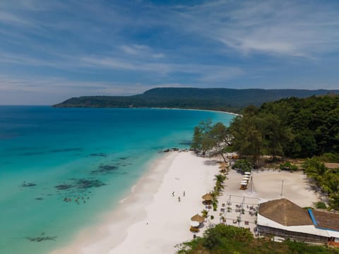 Restaurant/places to eat, Restaurant/places to eat, Beach, Sea view