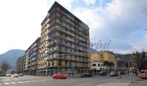 Property building, Street view