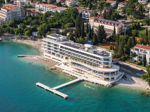 Property building, Day, Natural landscape, Bird's eye view, Beach, Sea view