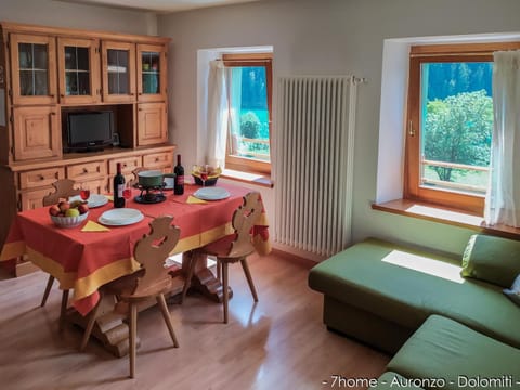 Kitchen or kitchenette, Living room, Dining area, Lake view