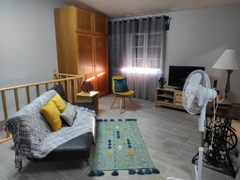 TV and multimedia, Living room, Sea view, Street view, internet