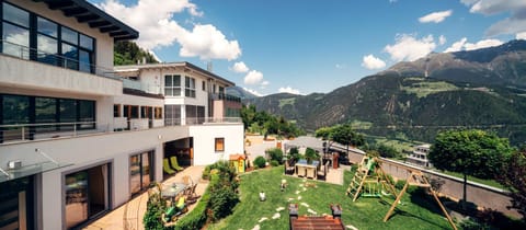 BBQ facilities, Garden, Balcony/Terrace, Facility for disabled guests