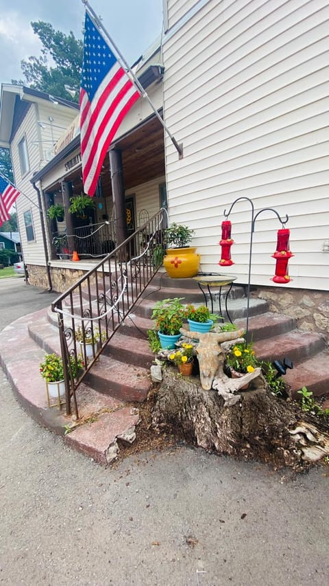 Patio, Facade/entrance, Summer