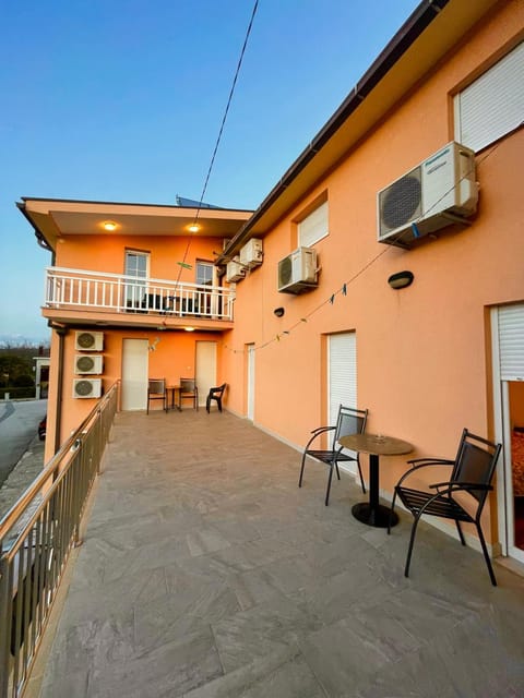 Property building, Patio, Communal lounge/ TV room, Day, View (from property/room), Dining area, Evening entertainment