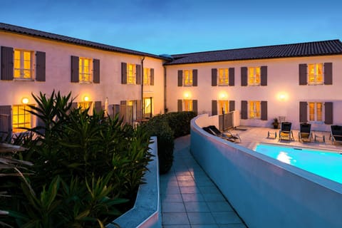 Facade/entrance, Swimming pool, Swimming pool
