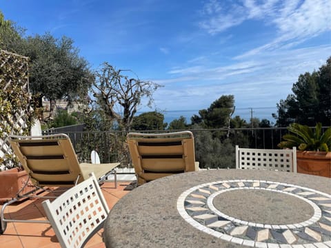 Casa Pineta House in Diano Marina