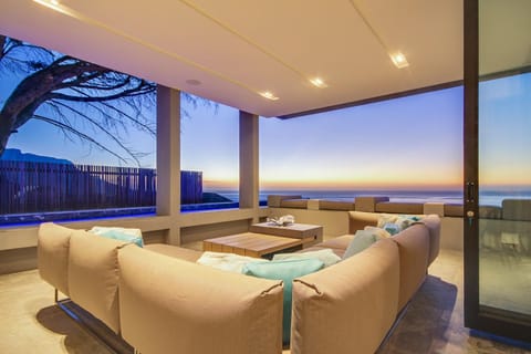 Patio, View (from property/room), Balcony/Terrace, Seating area, Sea view