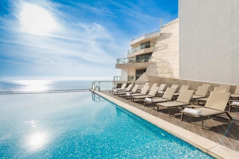 Property building, Sea view, Swimming pool, sunbed