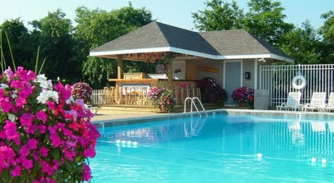Property building, Spring, Day, Swimming pool