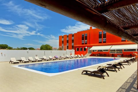 Patio, Garden, Swimming pool, Swimming pool