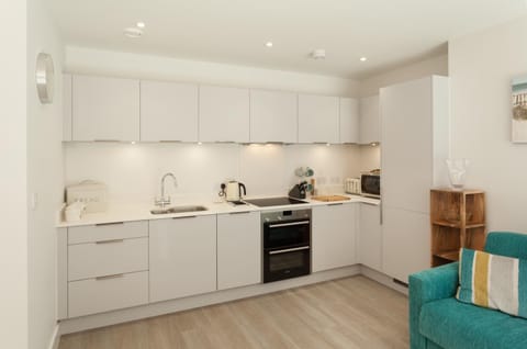 Coffee/tea facilities, Kitchen or kitchenette