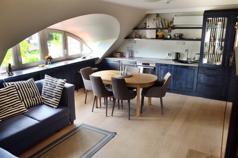 Kitchen or kitchenette, Living room, Dining area
