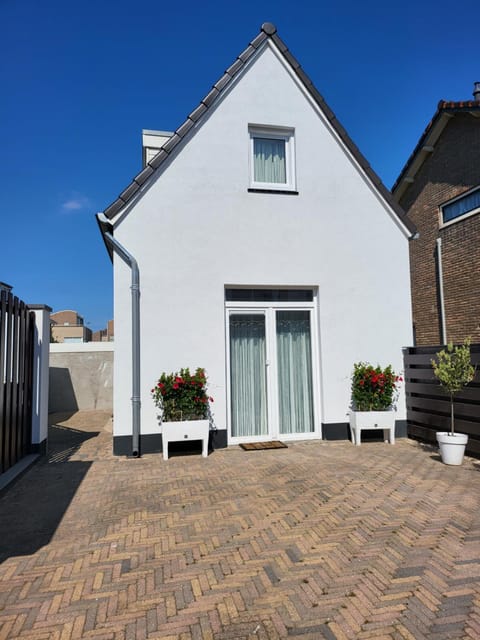 Property building, Patio