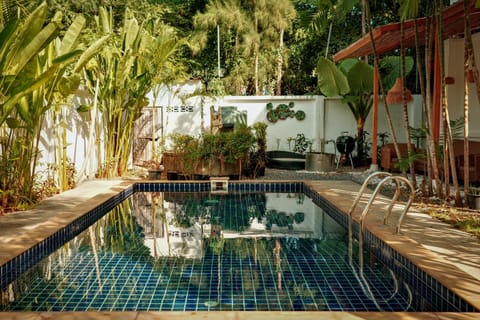 Patio, Day, Natural landscape, Garden, Garden view, Swimming pool, sunbed