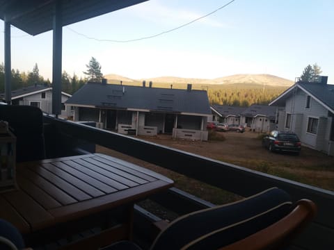 Balcony/Terrace, Mountain view