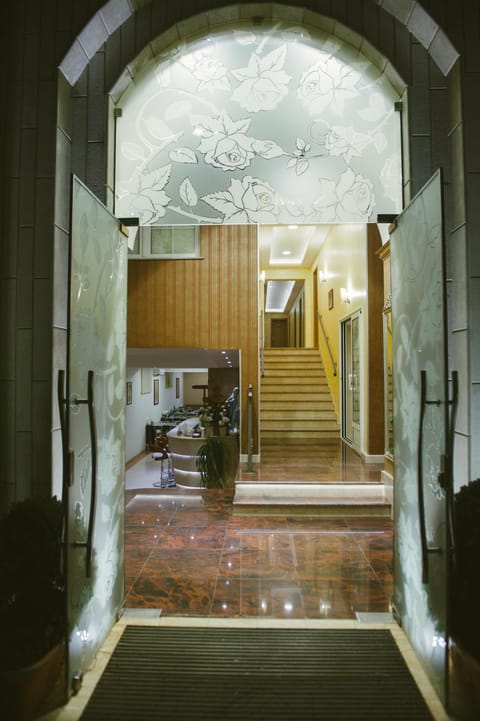 Hotel Flowers Bed and Breakfast in Federation of Bosnia and Herzegovina