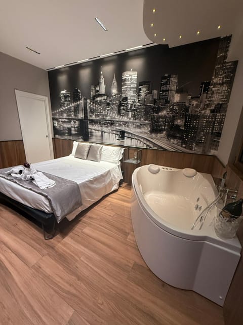 Bed, Hot Tub, Hot Tub, Photo of the whole room