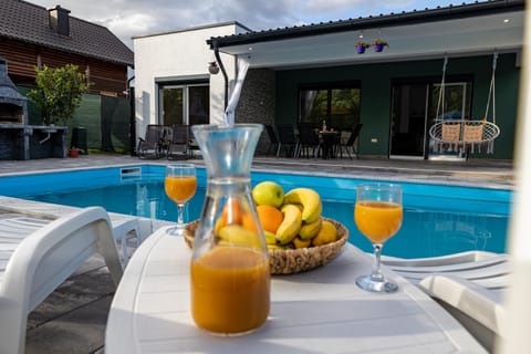 Swimming pool, sunbed