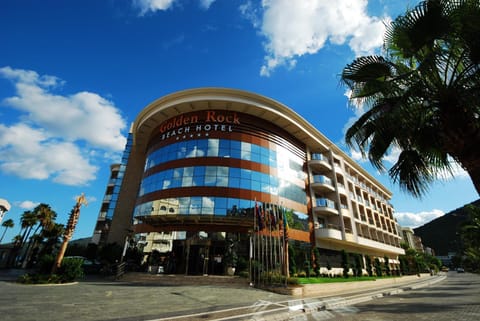 Facade/entrance, Bird's eye view, Garden view, Street view