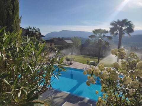 Garden, Swimming pool