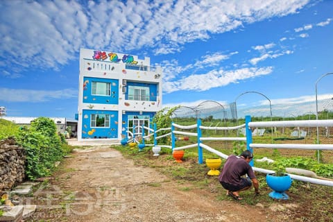 Facade/entrance, Garden